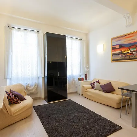 Aurora Apartment